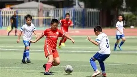 阿方索首发出场背后：教练压力引发情绪波动